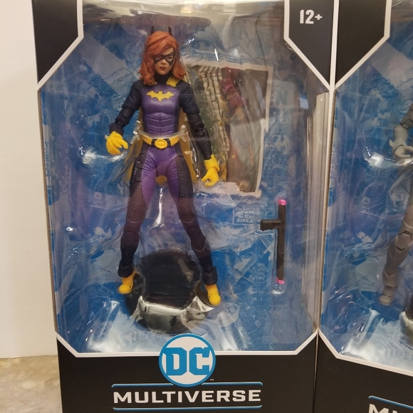 Batgirl Bundle - Picture 4 of 10